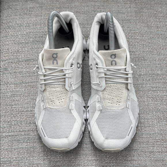 On Cloud 5 Running Shoes Sneakers in White Women’s Size 7 - Picture 2 of 8